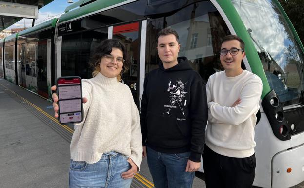 Tres estudiantes de la UGR lanzan una app para conocer el horario del Metro en tiempo real