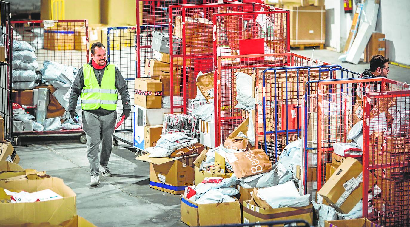 Las empresas de reparto se preparan para la Navidad tras un Black Friday «bárbaro» en Almería
