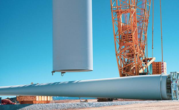 Construyen en Guadix el aerogenerador experimental más potente de España