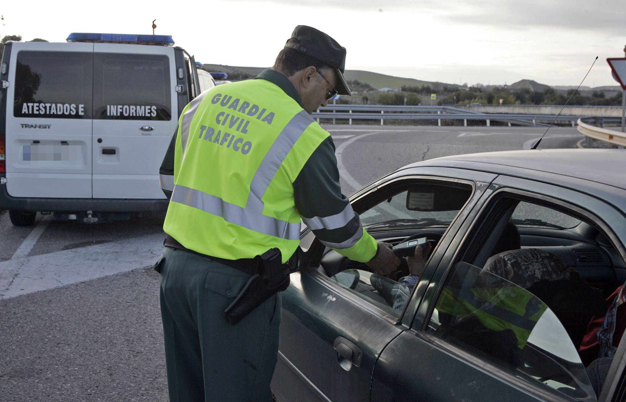 Casi medio millar de detenidos en carreteras de Almería por consumo alto de alcohol o conducir sin carné