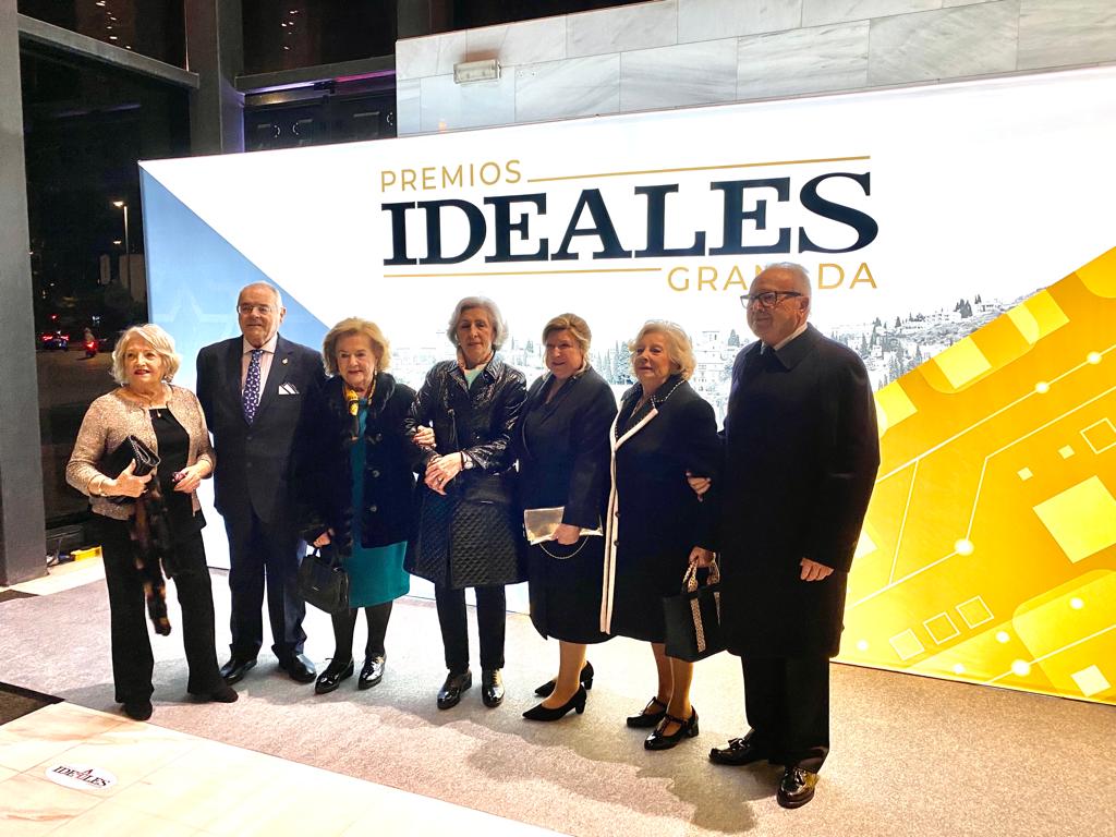 El photocall con todos los asistentes a los Premios IDEALES 2022