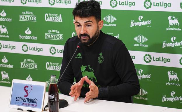 El Racing destituye a Romo tras cinco derrotas consecutivas