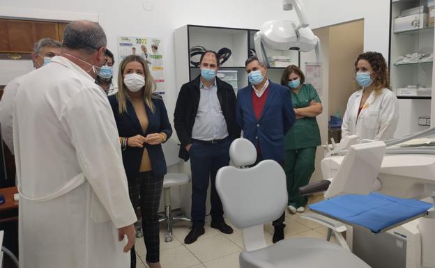 Más de 600 pacientes con diversidad funcional pasan por la nueva consulta dental del hospital