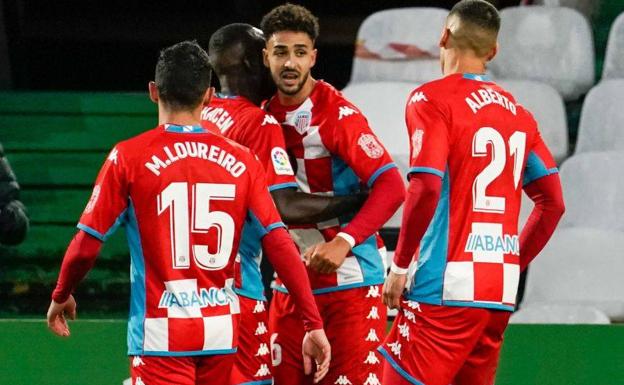 Chris Ramos desafía a Uzuni