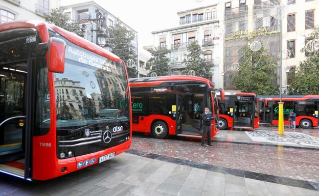 Granada contará con tres nuevos autobuses eléctricos y un híbrido para reducir la contaminación