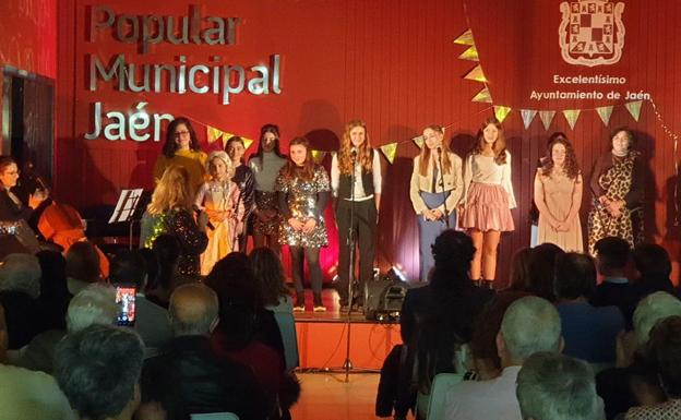 La capital se vuelca con la asociación 'Una esperanza para Celia'