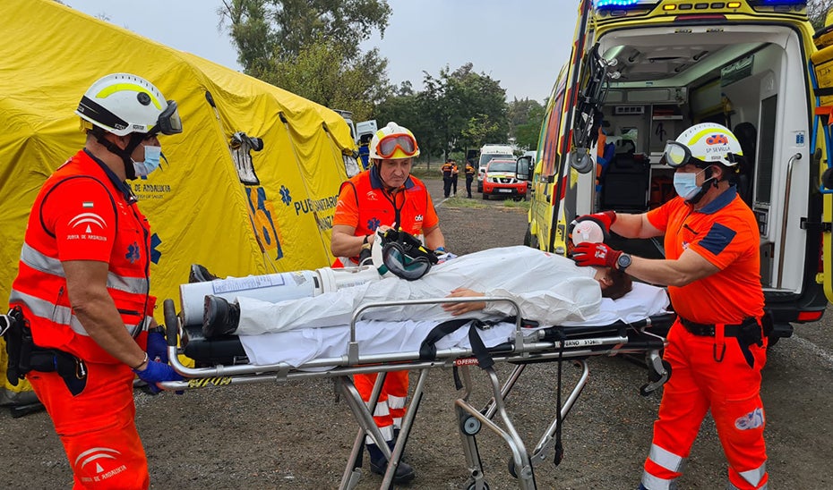 La vida del trabajador accidentado en la pirotecnia de Vélez de Benaudalla pende de un hilo tras empeorar su estado de salud