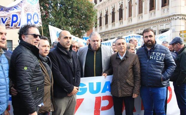 Almería se concentra junto a Murcia y Alicante contra los recortes del Tajo-Segura