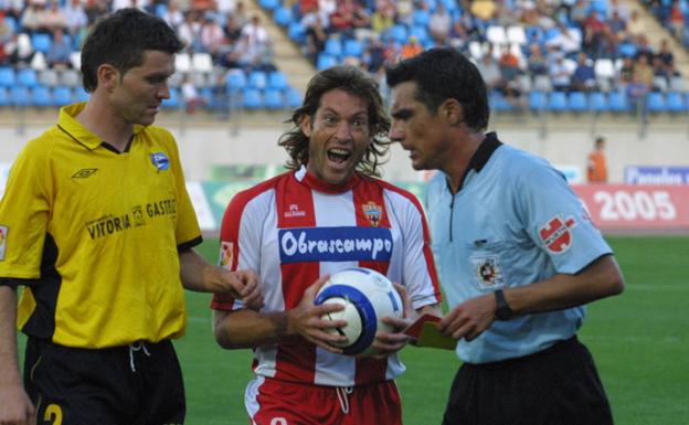 Cuando el planeta fútbol giró en torno a la Luna desde Almería