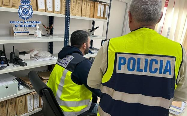 Dos detenidos en Jaén por estafar a un inglés con el método de 'Man in the Middle'