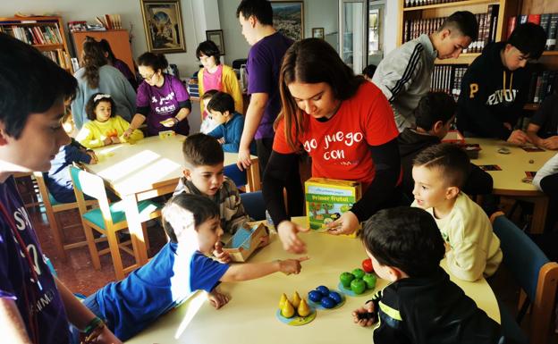 «He crecido jugando y, ahora, también quiero enseñar jugando»