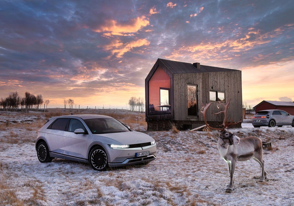 Así es la granja de renos del Ártico que funciona con coches eléctricos