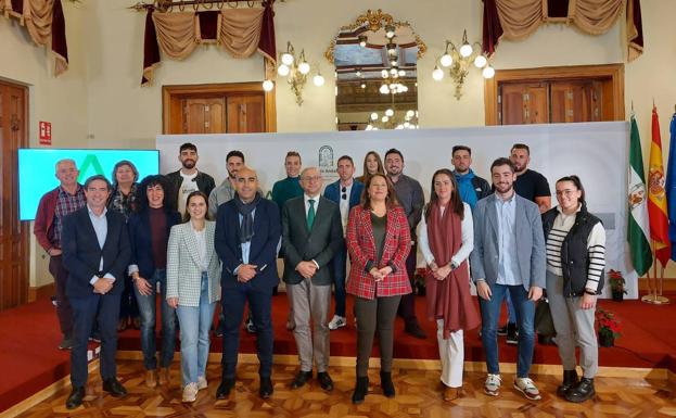 La Junta entrega las ayudas a la incorporación a los jóvenes de Almería