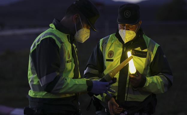 Muere un joven de 24 años al colisionar su moto contra un olivo en Montefrío