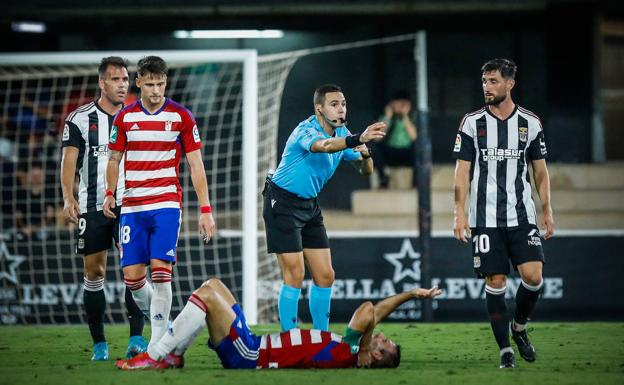 Hernández Maeso, colegiado sin VAR en el Carlos Tartiere