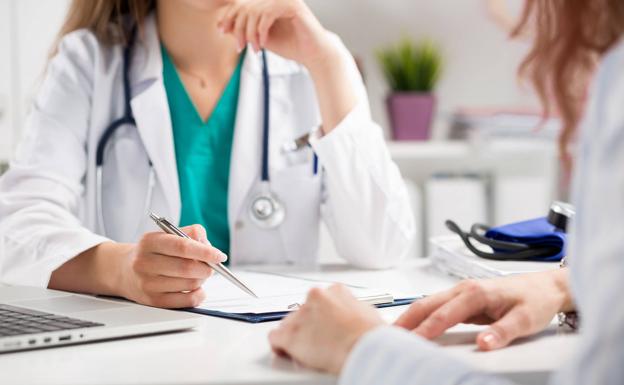 Uno de cada cinco médicos y enfermeros se queda sin pluses en su sueldo este mes