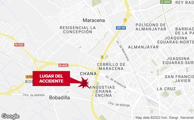 Un accidente entre varios coches y un autobús atasca varias horas la circunvalación de Granada