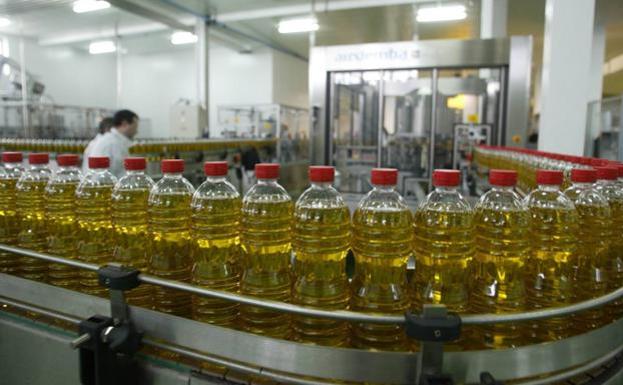 La producción de aceite se encarece hasta los ocho euros el kilo