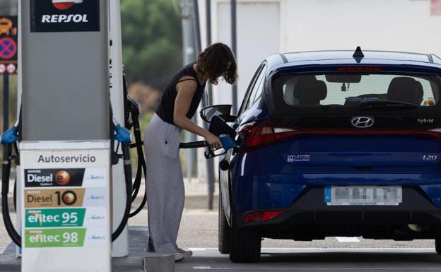 Las tres grandes gasolineras que se unen a Repsol y mantendrán descuentos en combustible