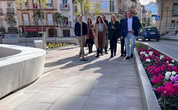 Jódar estrena una gran zona peatonal en el casco histórico con la reforma de la Plaza de España