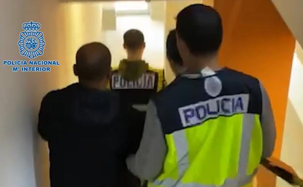 Un detenido en Almería de una red dedicada a regularizar marroquíes a cambio de 3.000 euros