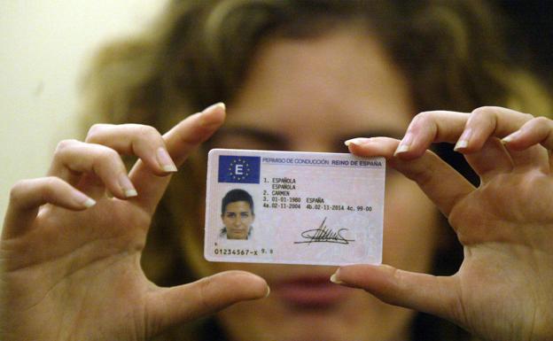 La DGT avisa de novedades importantes para los conductores mayores de 65 años