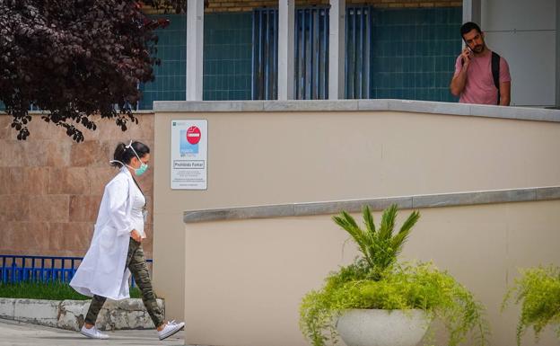 El SAS pagará con retraso parte del sueldo de diciembre a decenas de médicos de Granada