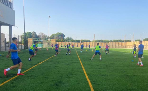 El Poli El Ejido vuelve al trabajo, sin Palomeque, y mirando al Betis Dvo.