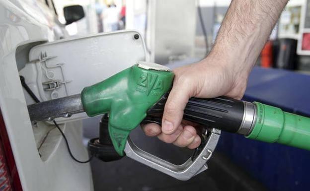 Así está el precio de la gasolina y el diésel en Granada tras el fin del descuento por el nuevo año