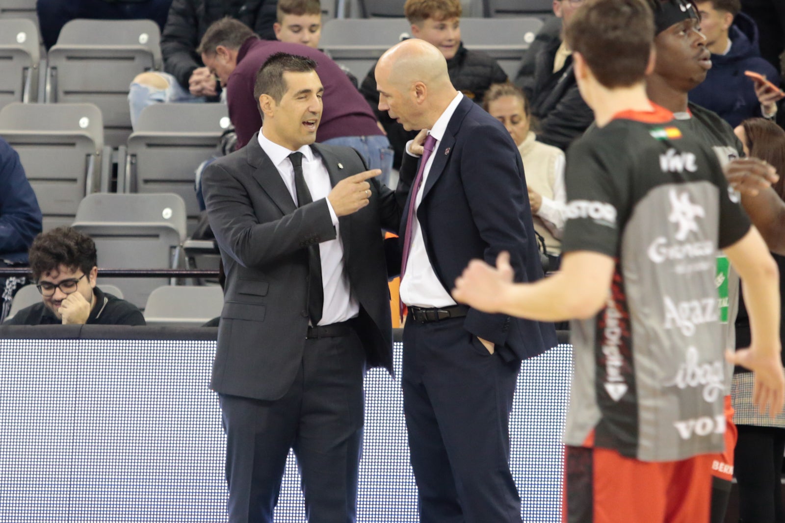 El partido entre Covirán y Baskonia visto a pie de campo