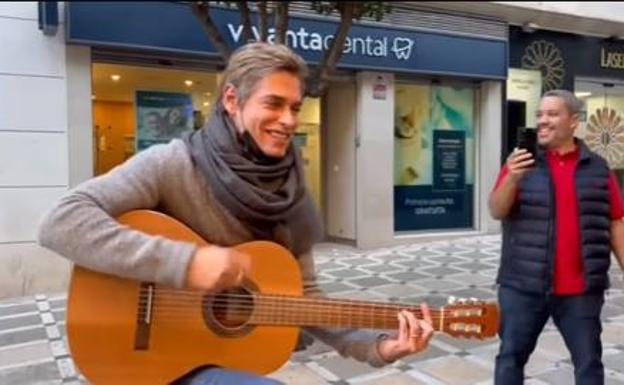 Visita sorpresa de Carlos Baute a la capital