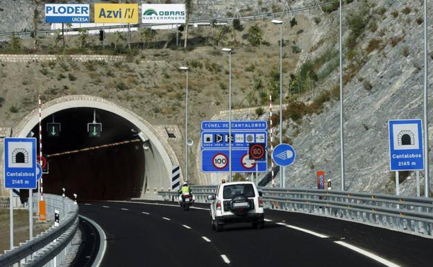 La DGT advierte a los conductores para circular así por un túnel