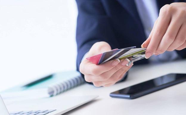 Un investigado en Maracena por estafar en la venta de un palet de pellet a través de Internet