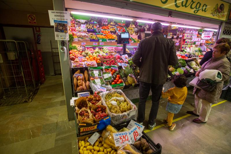 La bajada del IVA afecta ya a la cesta de la compra más básica