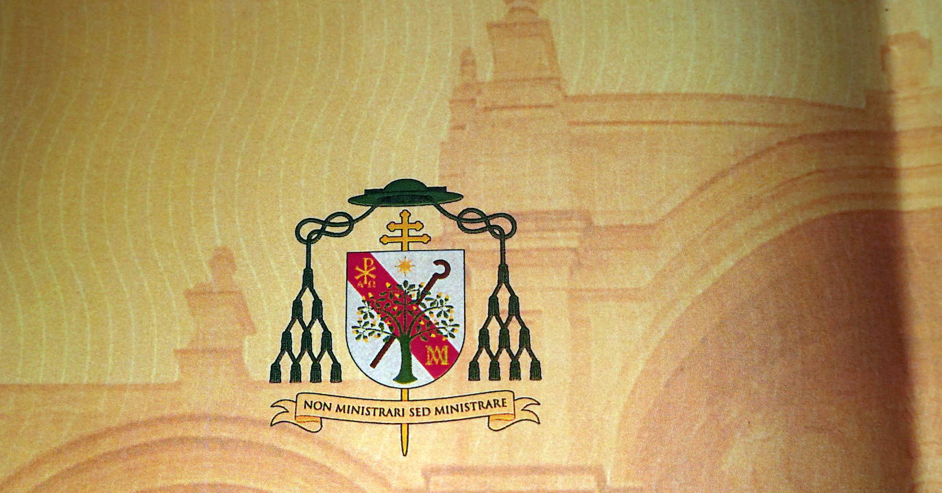 El escudo del nuevo arzobispo de Granada