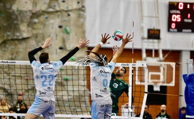 Unicaja Costa de Almería se quita 'la careta'