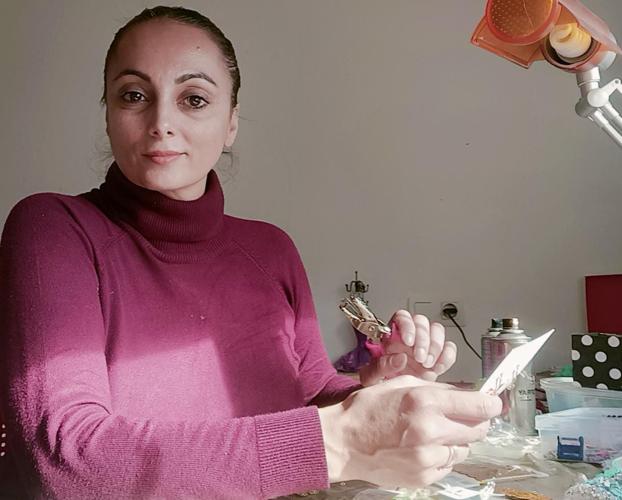 La bailaora granadina Conchi Maya se lanza a diseñar pendientes