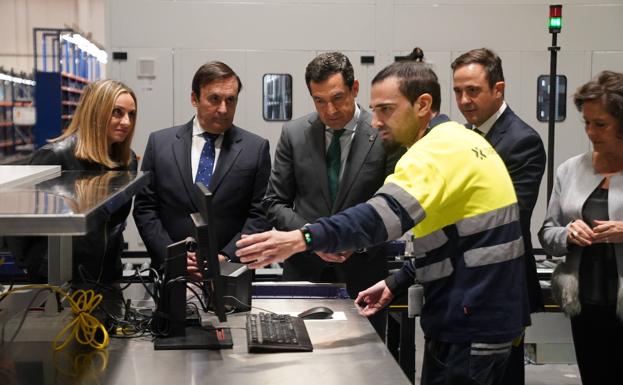 Juanma Moreno: «Linares es una ciudad muy importante que merece el esfuerzo de todos para sacarla adelante»