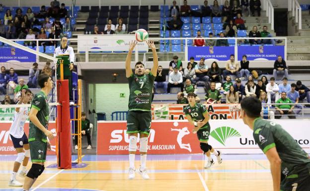 El almeriense Andrés Portero frente a sus orígenes en Superliga