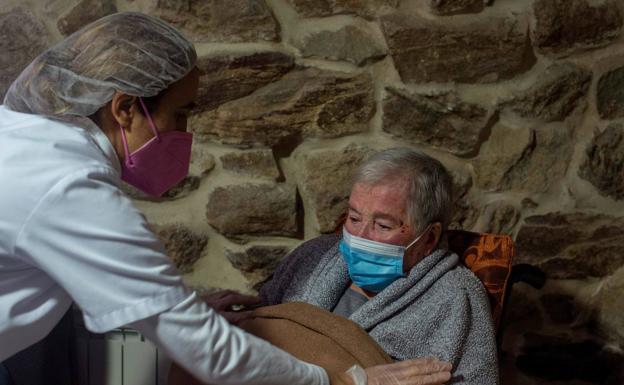 Crecen un 17% los contagios en los geriátricos en las dos últimas semanas en Andalucía