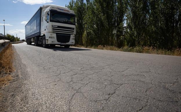 6,2 millones para mejorar 16 carreteras en mal estado de Granada y con puntos negros