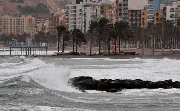 La borrasca Gérard llega a Almería: Qué hacer ante el fuerte viento