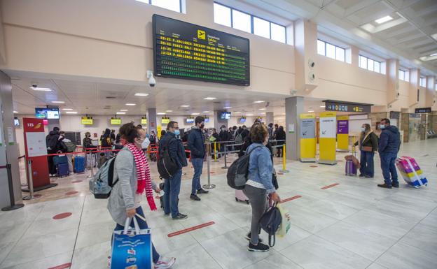 La aerolínea Binter oferta dos vuelos semanales entre Granada y Gran Canaria por 84 euros el trayecto