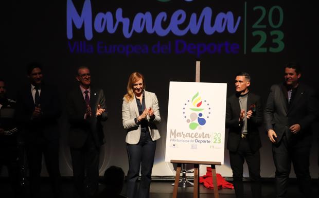 Maracena presenta en un acto multitudinario la imagen de Villa Europea del Deporte