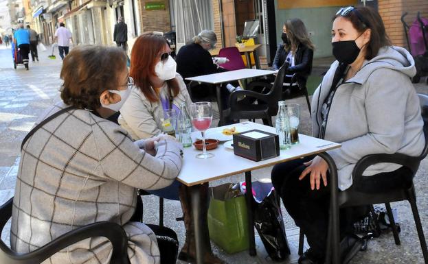 CILU-Linares plantea retomar el cambio de la ordenanza de veladores