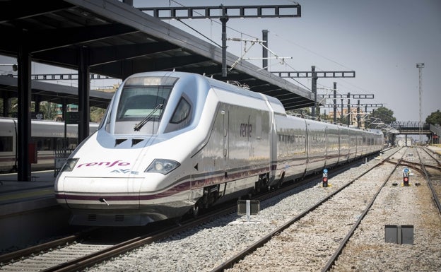 Renfe desbloquea la venta de billetes a Madrid y recupera el cuarto tren diario a Sevilla