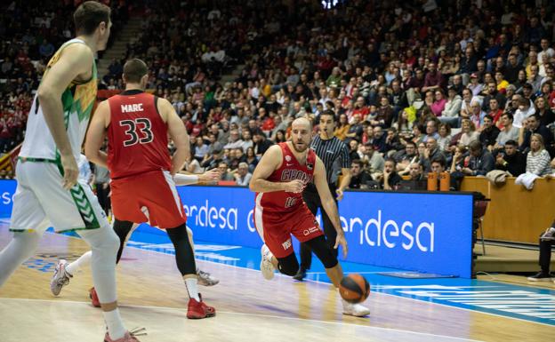 Un Girona al alza de la mano de la experiencia de Colom y la sabiduría del maestro Aíto