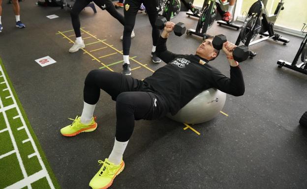 La UD Almería hace oficial la renovación de Fernando Martínez hasta 2025