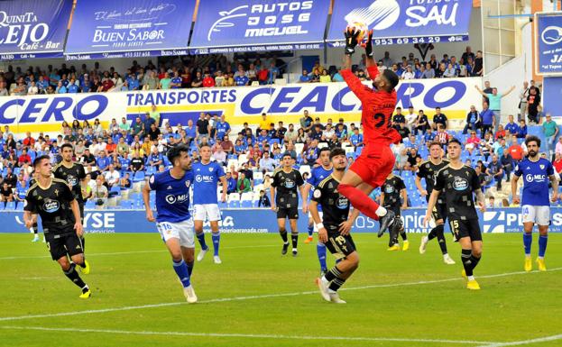 El Linares quiere evitar que el Celta B también le adelante en la clasificación