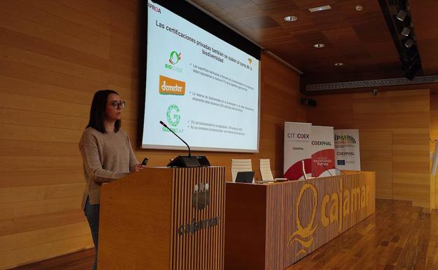 Así lucha la agricultura almeriense contra las plagas: con insectos y plantas